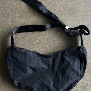 Brand new medium Baggu Crescent Bag
